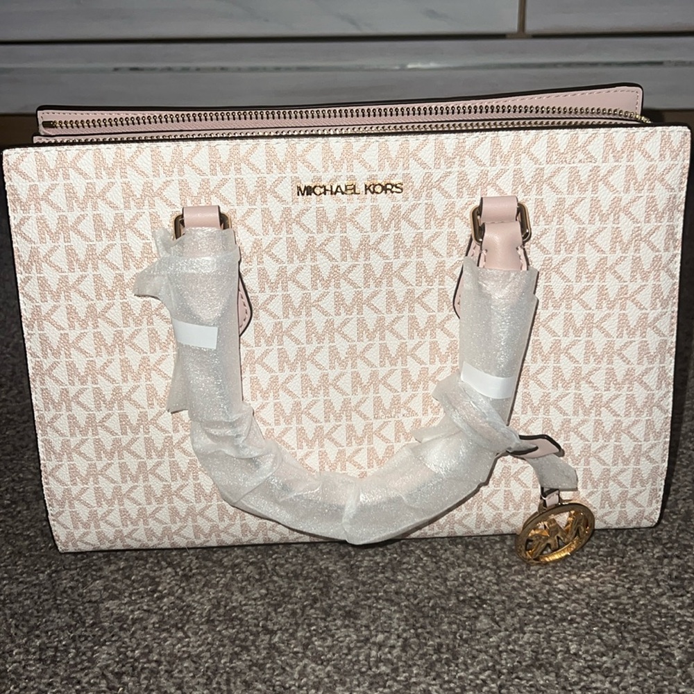 Michael Kors Sheila Logo Satchel